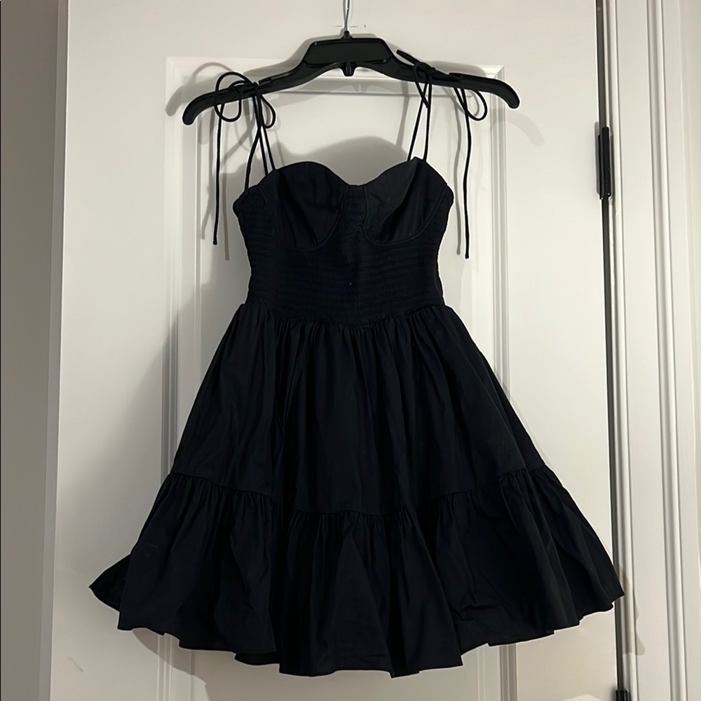 Chic Black Strapless Dress